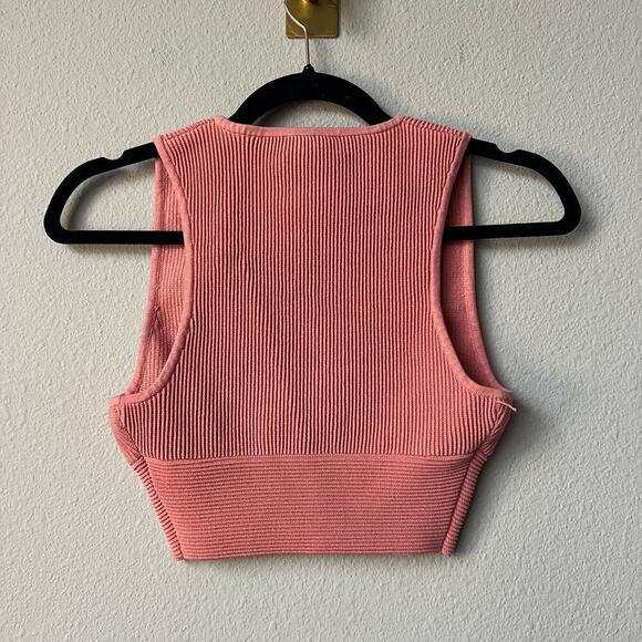 Aritzia Babaton Pink Ribbed V Neck Crop Top Size S - Picture 3 of 6